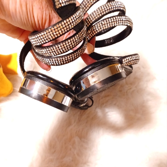 Smartty Bling Sandels ❤️ - Picture 2 of 6